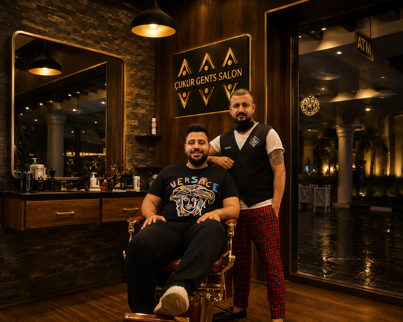 Çukur Gent Salon - Ertan & Orhan salon önünde